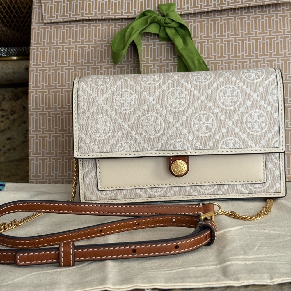 New tory burch T monogram chain wallet crossbody - Picture 1 of 10